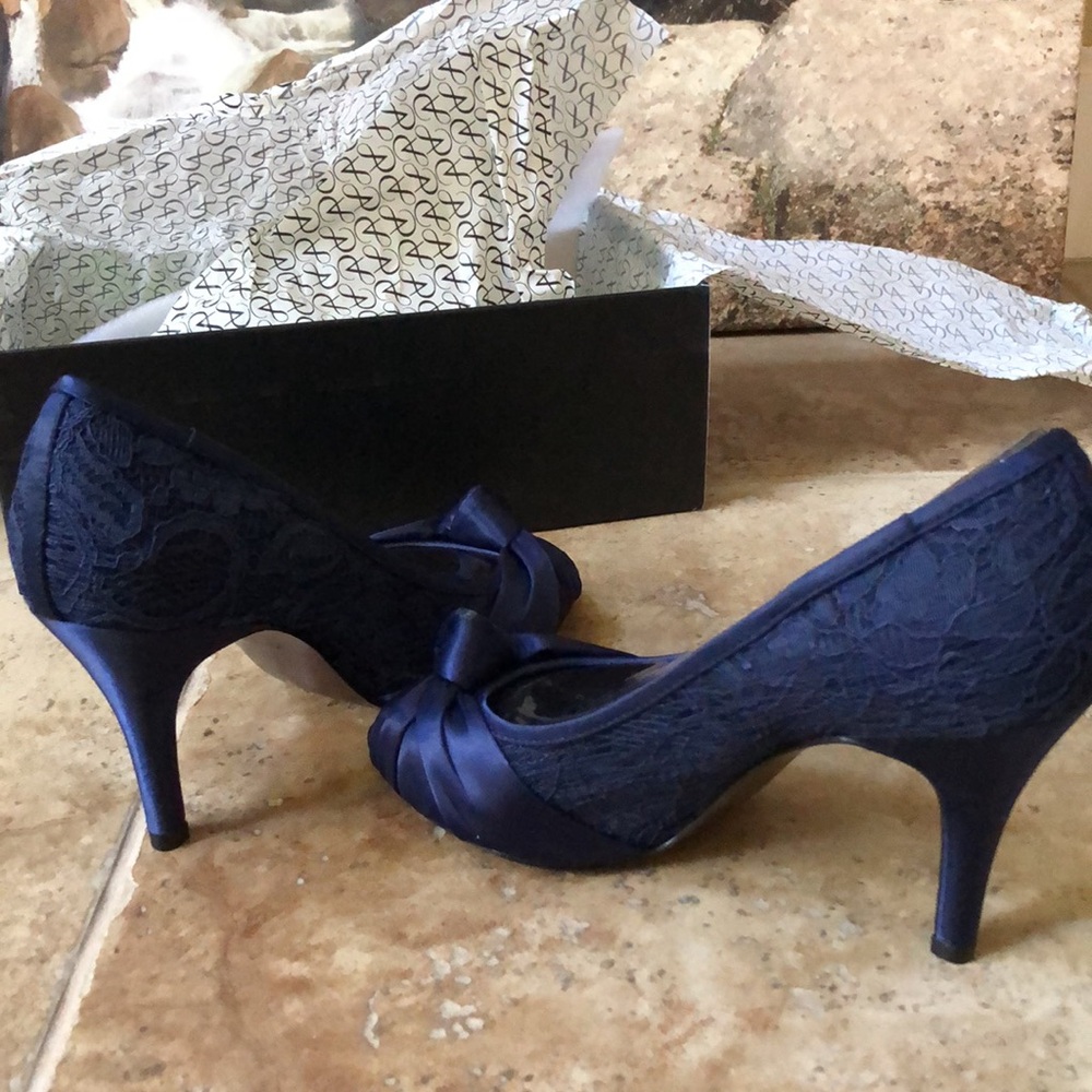Adrianna Papell Francesca Bow Slim Heels Indigo Satin 8.5 W (HOLD) - Picture 14 of 15